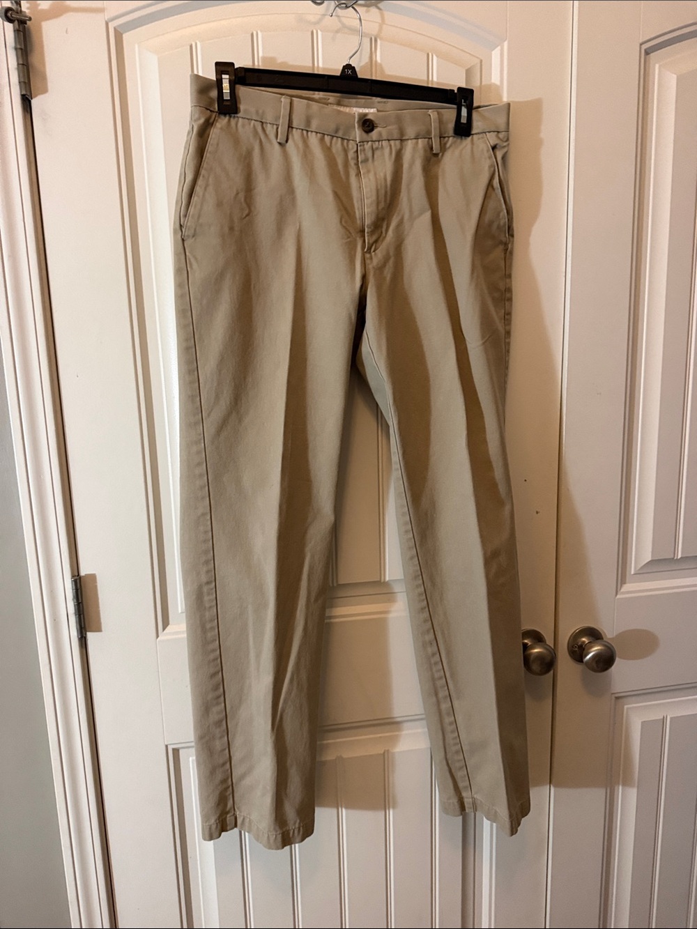 Amazon Essentials Men's Tan Chino Pants - Straight Fit
